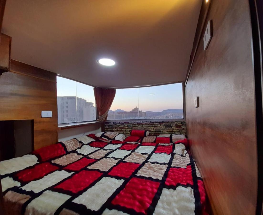 Petra Cabin Hostel Wadi Musa Esterno foto